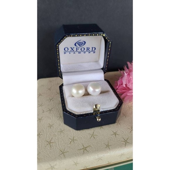 925 Pearl Stud Earrings - Picture 5 of 10